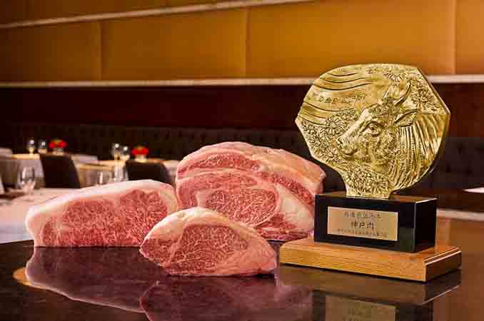 美国共有10家餐厅供应日本进口的神户牛肉Kobe beef，图为拉斯维加斯Wynn SW餐厅的神户牛认证。