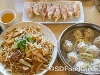 锅贴店－上海滩（Dumpling Inn-Shanghai Saloon）提供传统的经典美食，包括小笼包、锅贴和炒河粉等。（摄影：李旭生）