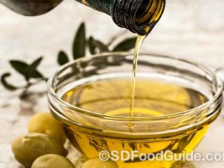 橄榄油被许多营养学家认为是迄今所发现的油脂中，最适合人体营养的食用油。