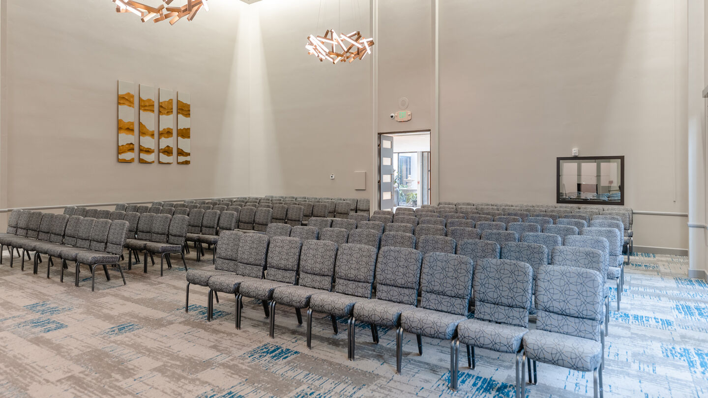 聖地亞哥 El Camino Memorial Park 墓園，Petra 黃提供專業華人殯儀與葬禮服務