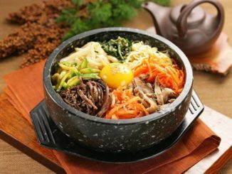 色香味具全、營養十足的石鍋拌飯是著名的韓式佳肴。