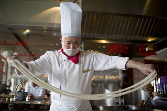 蘭州拉麵因其獨特的風味而廣受歡迎。（圖／Getty Images）